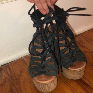 Musse&Cloud lace up gray wedges